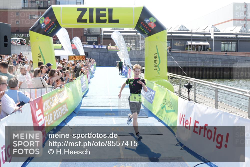 10.08.2025 - GEWOBA Citytriathlon Bremen H.Heesch http://msf.ph/oto/8557415 10.08.2025 15:02:59 Ziel 8 meine-sportfotos.de