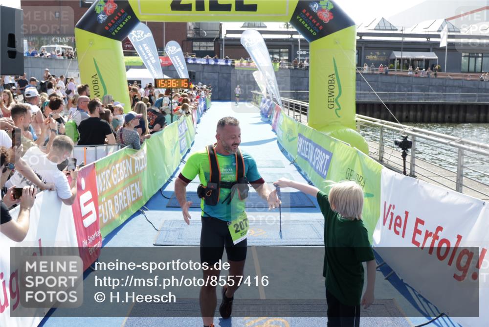 10.08.2025 - GEWOBA Citytriathlon Bremen H.Heesch http://msf.ph/oto/8557416 10.08.2025 15:36:20 Ziel 207 meine-sportfotos.de