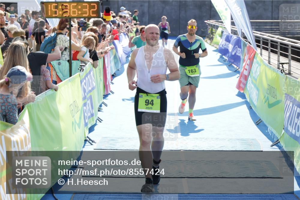 10.08.2025 - GEWOBA Citytriathlon Bremen H.Heesch http://msf.ph/oto/8557424 10.08.2025 15:36:36 Ziel 94, 163, 520 meine-sportfotos.de