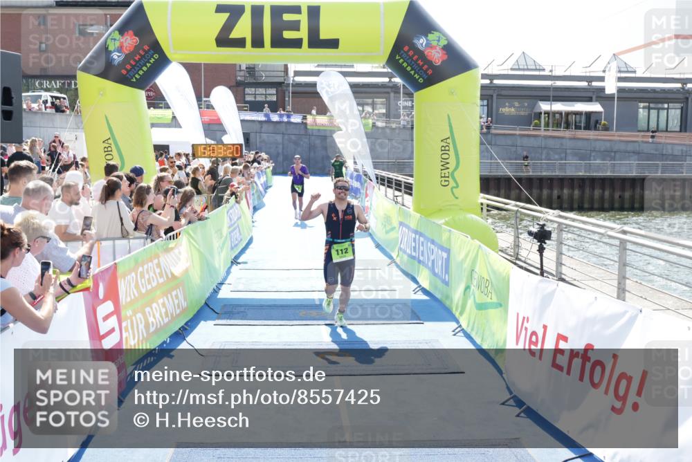 10.08.2025 - GEWOBA Citytriathlon Bremen H.Heesch http://msf.ph/oto/8557425 10.08.2025 15:03:24 Ziel 70, 112 meine-sportfotos.de