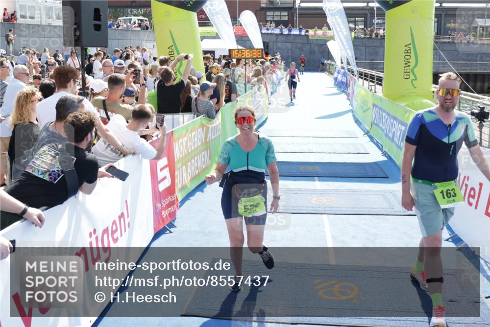 10.08.2025 - GEWOBA Citytriathlon Bremen H.Heesch http://msf.ph/oto/8557437 10.08.2025 15:36:42 Ziel 94, 496, 520 meine-sportfotos.de