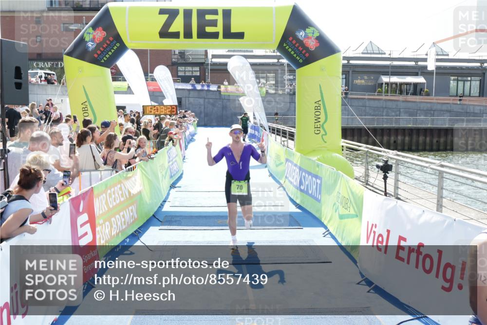 10.08.2025 - GEWOBA Citytriathlon Bremen H.Heesch http://msf.ph/oto/8557439 10.08.2025 15:03:27 Ziel 70, 112 meine-sportfotos.de