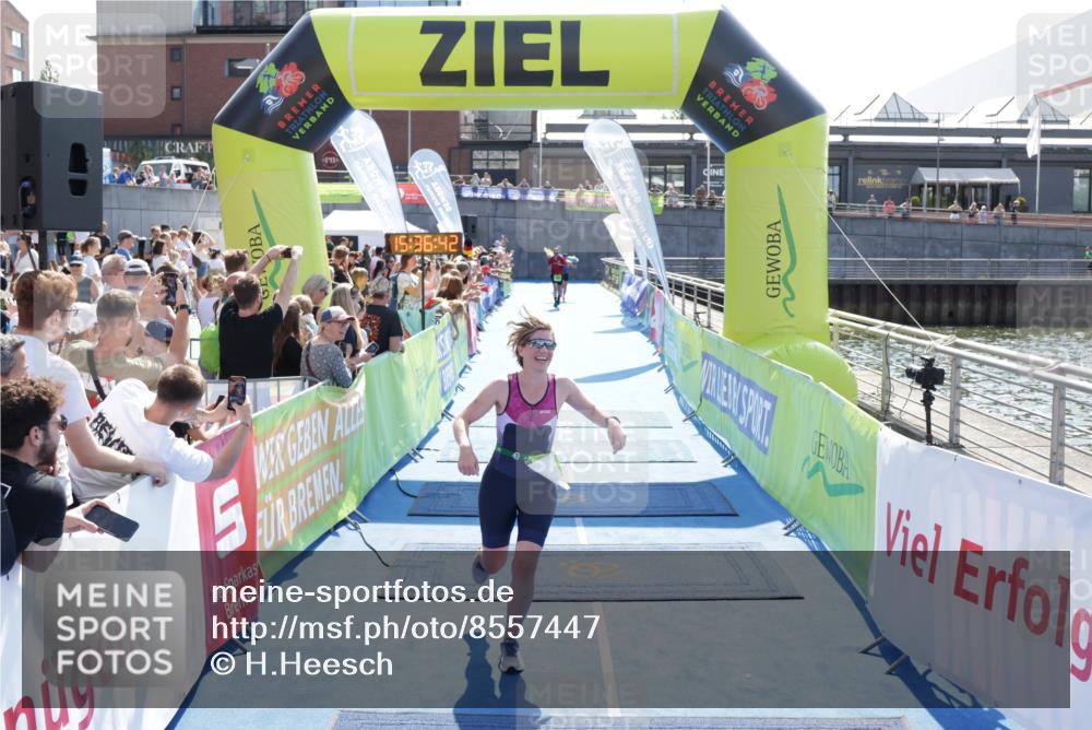 10.08.2025 - GEWOBA Citytriathlon Bremen H.Heesch http://msf.ph/oto/8557447 10.08.2025 15:36:46 Ziel 496, 520 meine-sportfotos.de