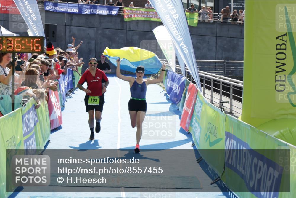 10.08.2025 - GEWOBA Citytriathlon Bremen H.Heesch http://msf.ph/oto/8557455 10.08.2025 15:36:50 Ziel 193, 440, 496 meine-sportfotos.de