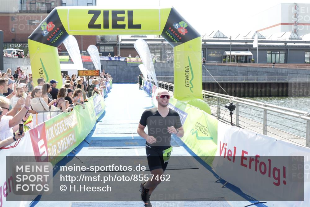 10.08.2025 - GEWOBA Citytriathlon Bremen H.Heesch http://msf.ph/oto/8557462 10.08.2025 15:03:43 Ziel 85 meine-sportfotos.de