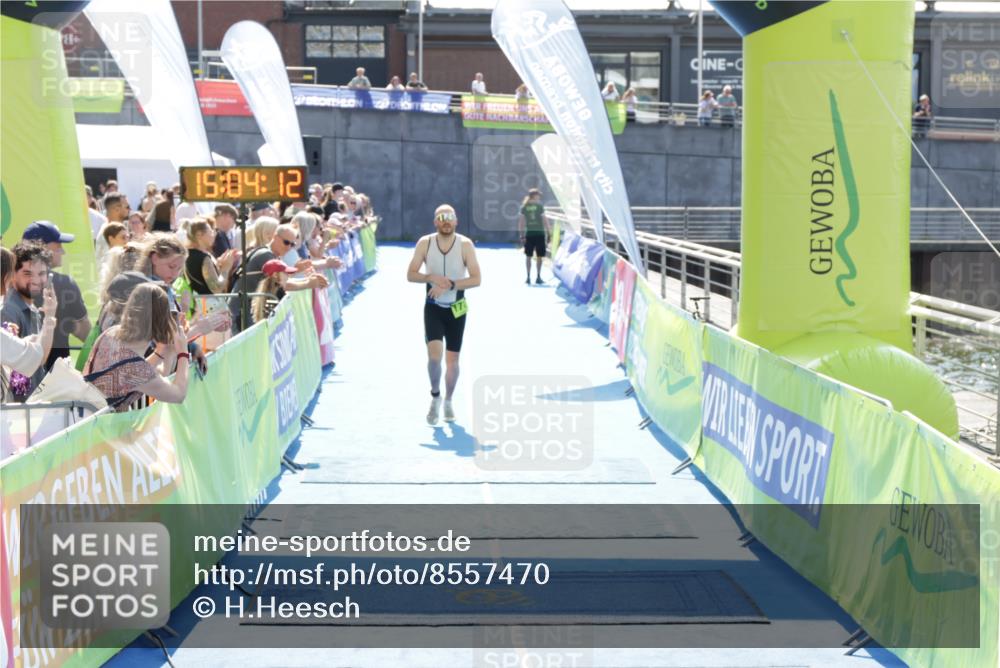 10.08.2025 - GEWOBA Citytriathlon Bremen H.Heesch http://msf.ph/oto/8557470 10.08.2025 15:04:16 Ziel 171 meine-sportfotos.de