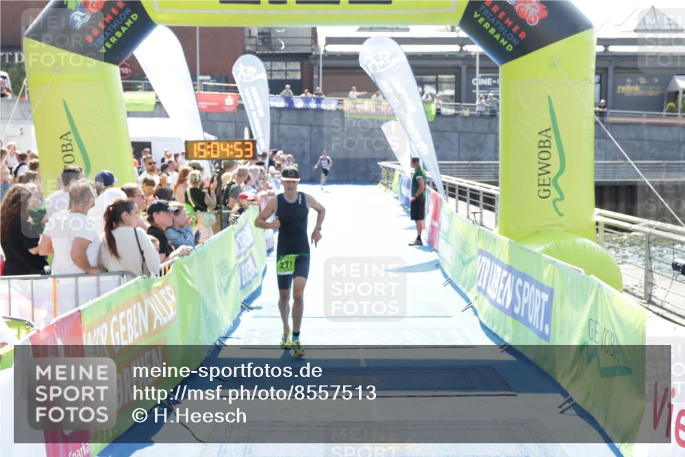 10.08.2025 - GEWOBA Citytriathlon Bremen H.Heesch http://msf.ph/oto/8557513 10.08.2025 15:04:56 Ziel 271 meine-sportfotos.de