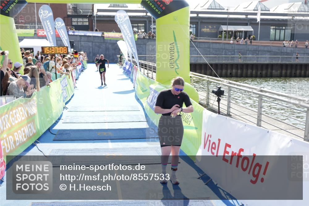 10.08.2025 - GEWOBA Citytriathlon Bremen H.Heesch http://msf.ph/oto/8557533 10.08.2025 15:37:12 Ziel 9, 220, 359, 459, 504 meine-sportfotos.de