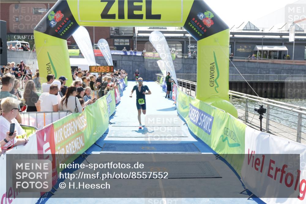10.08.2025 - GEWOBA Citytriathlon Bremen H.Heesch http://msf.ph/oto/8557552 10.08.2025 15:05:35 Ziel 268 meine-sportfotos.de