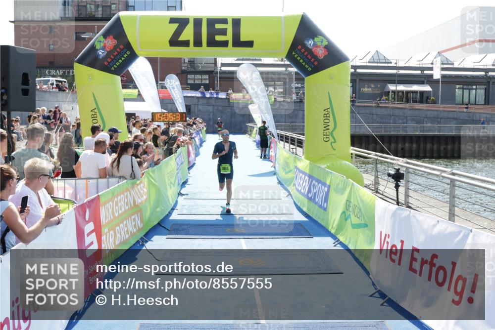 10.08.2025 - GEWOBA Citytriathlon Bremen H.Heesch http://msf.ph/oto/8557555 10.08.2025 15:05:35 Ziel 268 meine-sportfotos.de