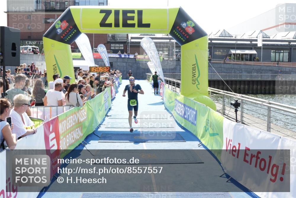 10.08.2025 - GEWOBA Citytriathlon Bremen H.Heesch http://msf.ph/oto/8557557 10.08.2025 15:05:36 Ziel 268 meine-sportfotos.de