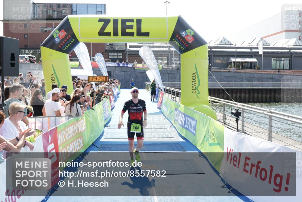 10.08.2025 - GEWOBA Citytriathlon Bremen H.Heesch http://msf.ph/oto/8557582 10.08.2025 15:05:45 Ziel 25, 168 meine-sportfotos.de