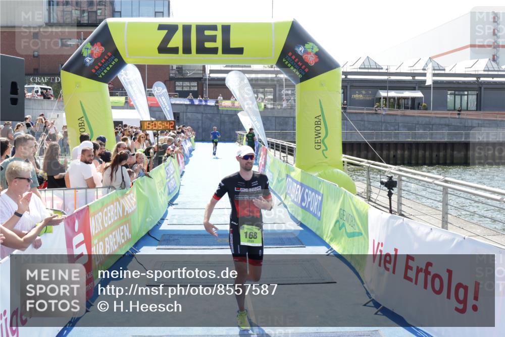10.08.2025 - GEWOBA Citytriathlon Bremen H.Heesch http://msf.ph/oto/8557587 10.08.2025 15:05:46 Ziel 25, 168 meine-sportfotos.de