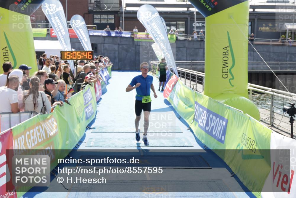 10.08.2025 - GEWOBA Citytriathlon Bremen H.Heesch http://msf.ph/oto/8557595 10.08.2025 15:05:50 Ziel 25, 168 meine-sportfotos.de