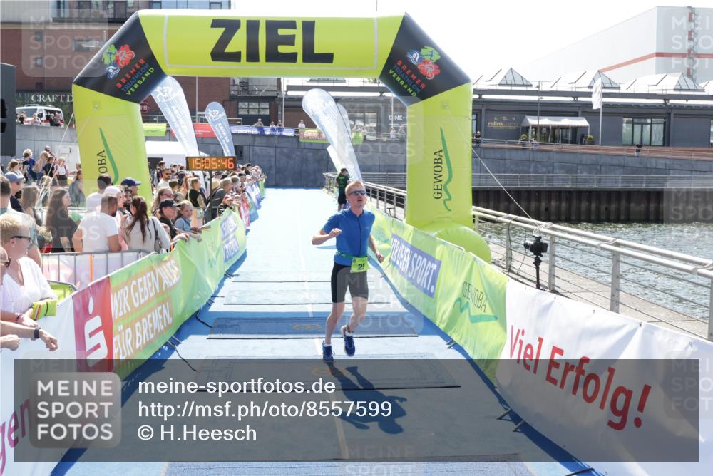 10.08.2025 - GEWOBA Citytriathlon Bremen H.Heesch http://msf.ph/oto/8557599 10.08.2025 15:05:50 Ziel 25, 168 meine-sportfotos.de