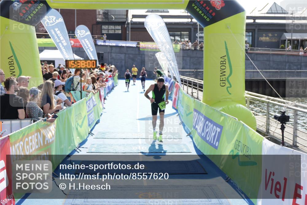 10.08.2025 - GEWOBA Citytriathlon Bremen H.Heesch http://msf.ph/oto/8557620 10.08.2025 15:38:04 Ziel 318, 450, 524 meine-sportfotos.de