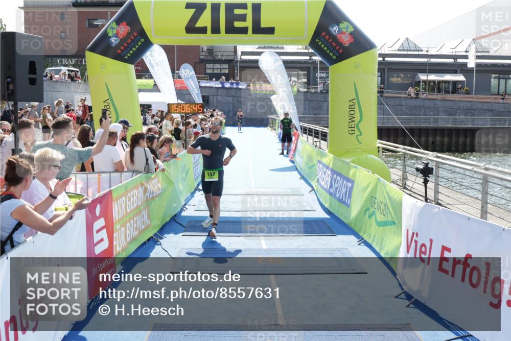 10.08.2025 - GEWOBA Citytriathlon Bremen H.Heesch http://msf.ph/oto/8557631 10.08.2025 15:06:49 Ziel 107 meine-sportfotos.de