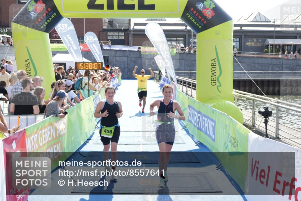 10.08.2025 - GEWOBA Citytriathlon Bremen H.Heesch http://msf.ph/oto/8557641 10.08.2025 15:38:11 Ziel 231, 318, 450, 524 meine-sportfotos.de