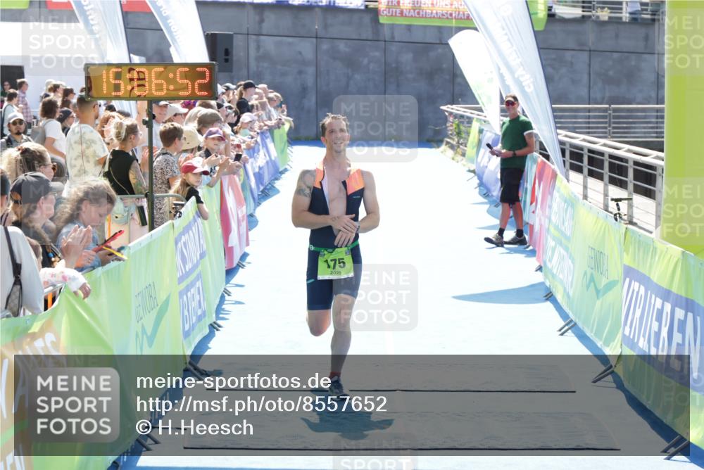10.08.2025 - GEWOBA Citytriathlon Bremen H.Heesch http://msf.ph/oto/8557652 10.08.2025 15:06:56 Ziel 107, 175 meine-sportfotos.de