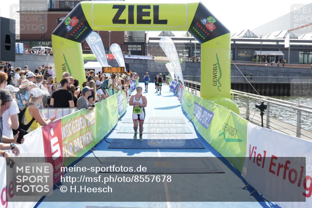 10.08.2025 - GEWOBA Citytriathlon Bremen H.Heesch http://msf.ph/oto/8557678 10.08.2025 15:38:35 Ziel 332, 379, 465 meine-sportfotos.de