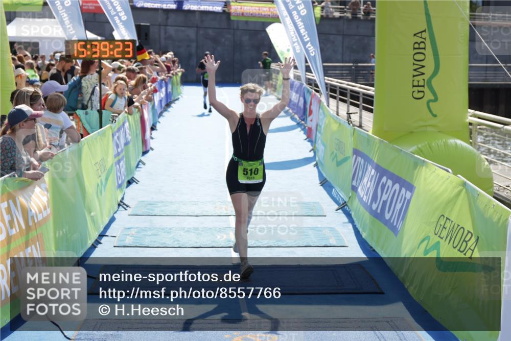 10.08.2025 - GEWOBA Citytriathlon Bremen H.Heesch http://msf.ph/oto/8557766 10.08.2025 15:39:27 Ziel 194, 510, 523 meine-sportfotos.de