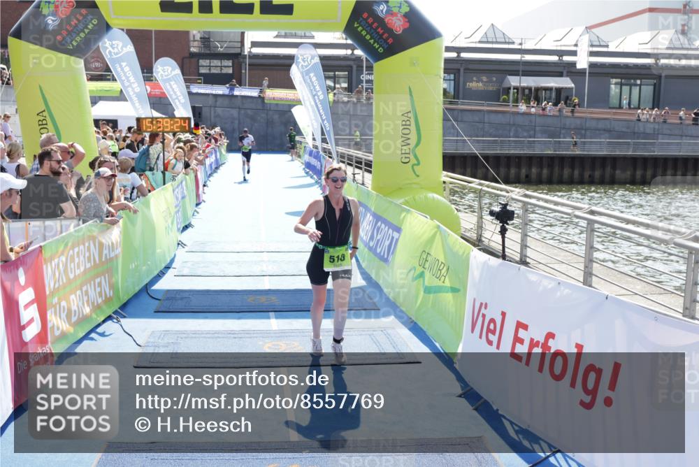 10.08.2025 - GEWOBA Citytriathlon Bremen H.Heesch http://msf.ph/oto/8557769 10.08.2025 15:39:28 Ziel 194, 510, 523 meine-sportfotos.de