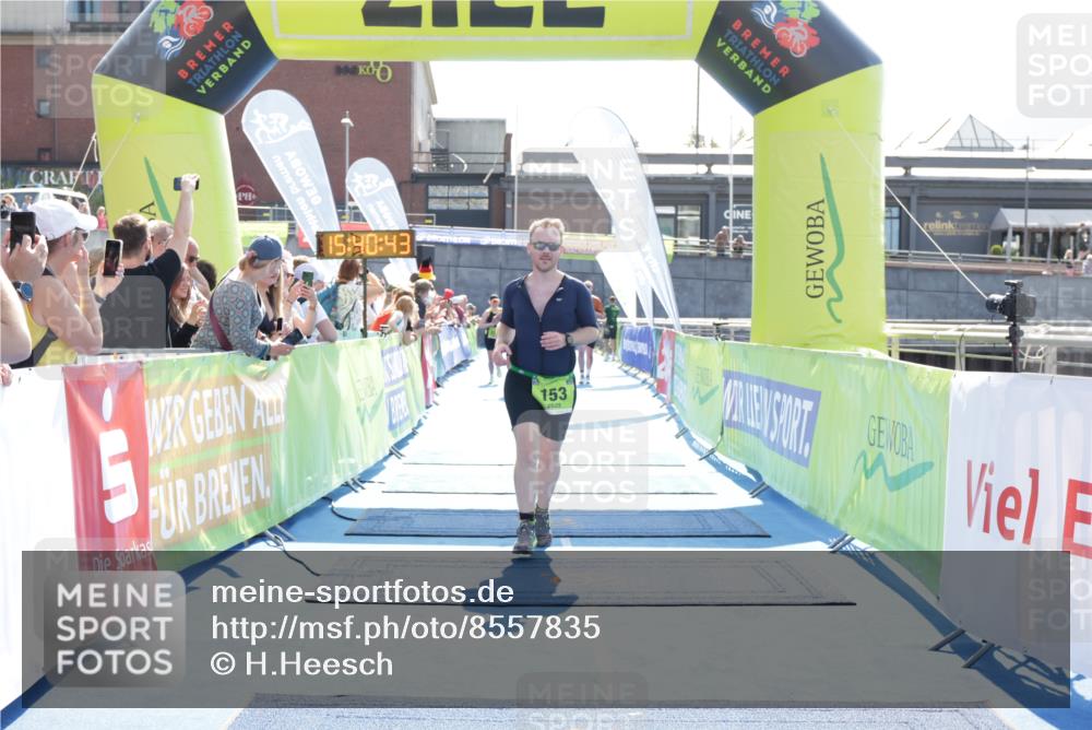 10.08.2025 - GEWOBA Citytriathlon Bremen H.Heesch http://msf.ph/oto/8557835 10.08.2025 15:40:47 Ziel 153, 316, 370, 509 meine-sportfotos.de