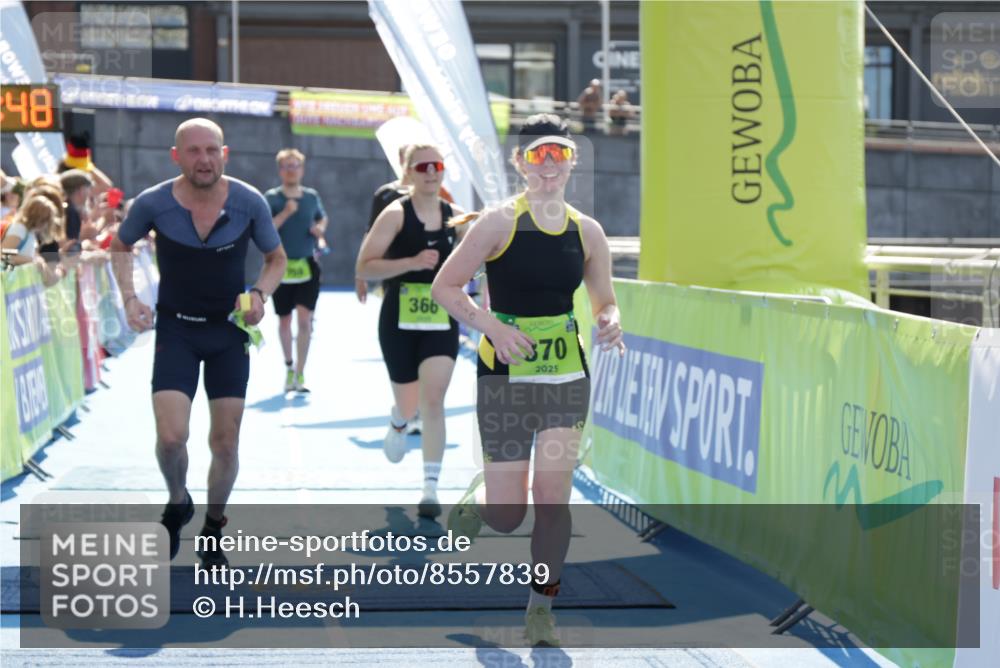 10.08.2025 - GEWOBA Citytriathlon Bremen H.Heesch http://msf.ph/oto/8557839 10.08.2025 15:40:52 Ziel 128, 153, 158, 366, 370, 509 meine-sportfotos.de