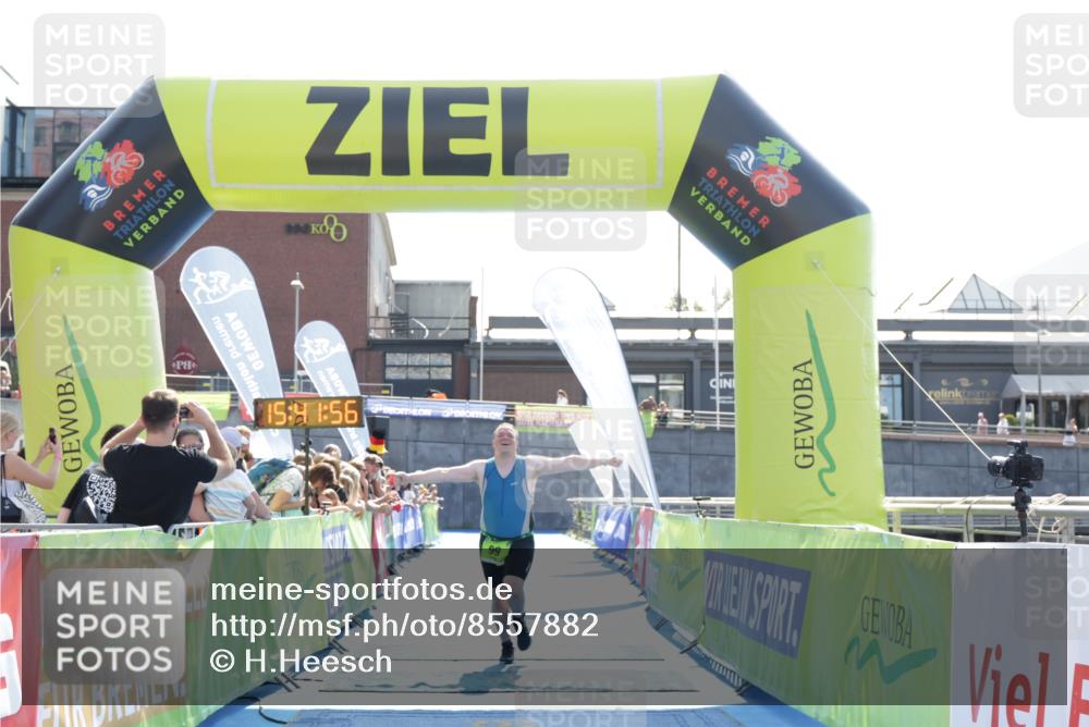 10.08.2025 - GEWOBA Citytriathlon Bremen H.Heesch http://msf.ph/oto/8557882 10.08.2025 15:42:00 Ziel 99 meine-sportfotos.de