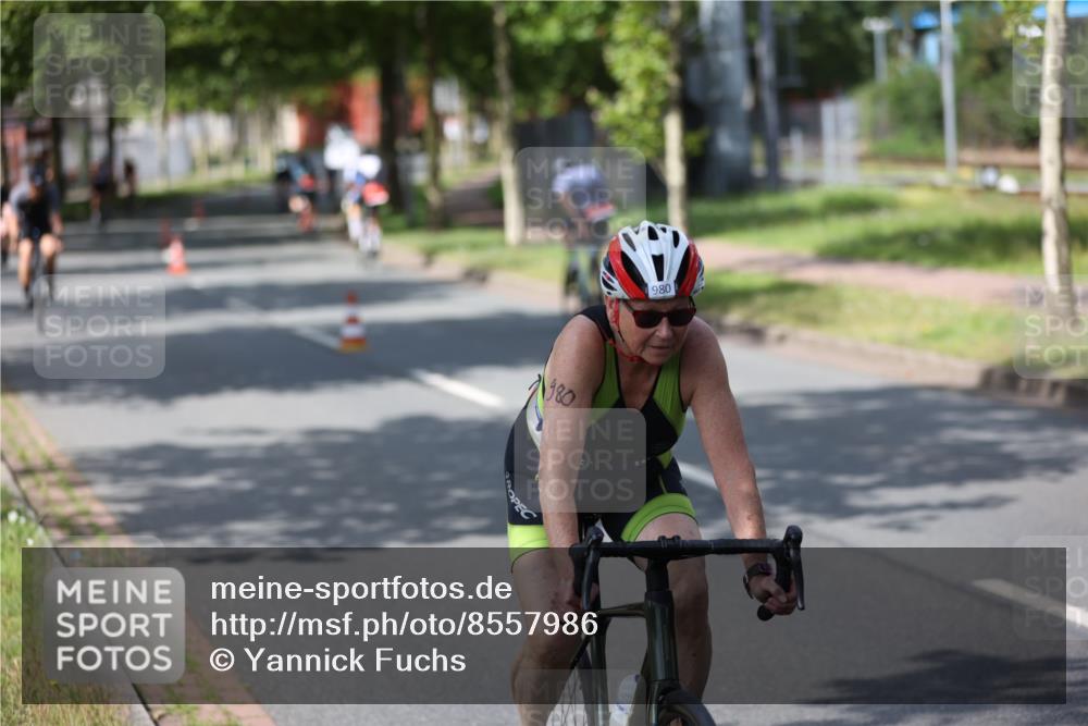 10.08.2025 - GEWOBA Citytriathlon Bremen Yannick Fuchs http://msf.ph/oto/8557986 10.08.2025 12:28:31 Radfahren 612, 622, 625, 629, 685, 732, 812, 816, 828, 941, 980, 981 meine-sportfotos.de