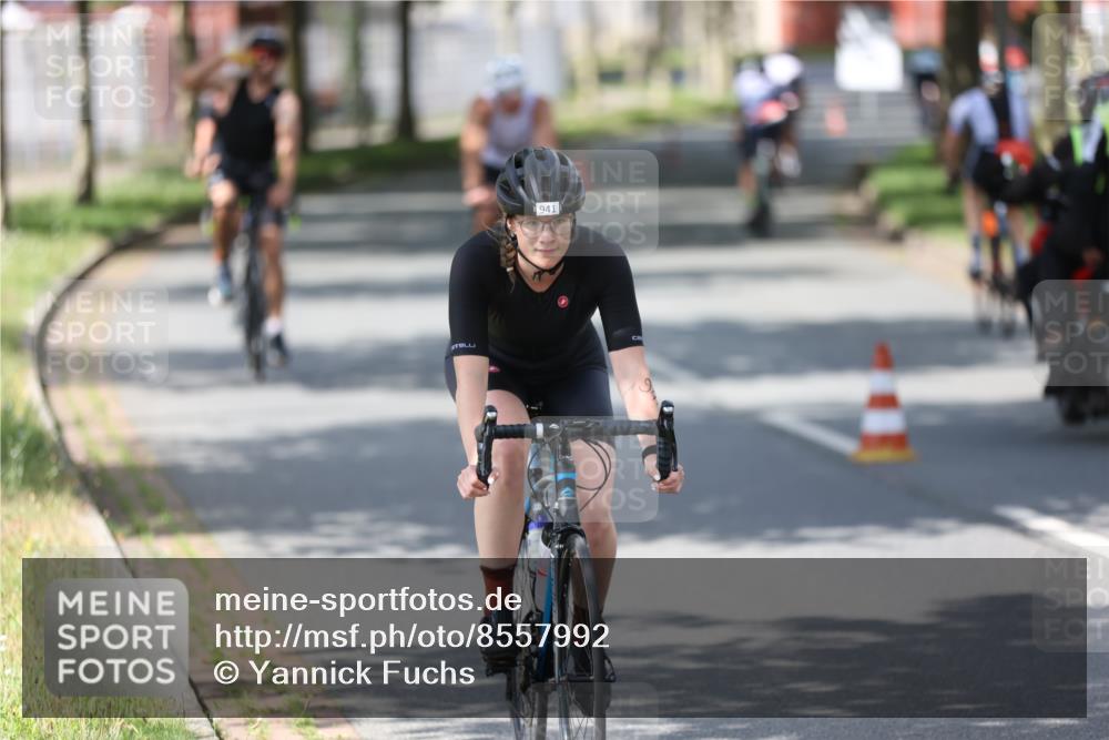 10.08.2025 - GEWOBA Citytriathlon Bremen Yannick Fuchs http://msf.ph/oto/8557992 10.08.2025 12:28:34 Radfahren 612, 622, 625, 629, 732, 812, 816, 828, 941, 980, 981 meine-sportfotos.de