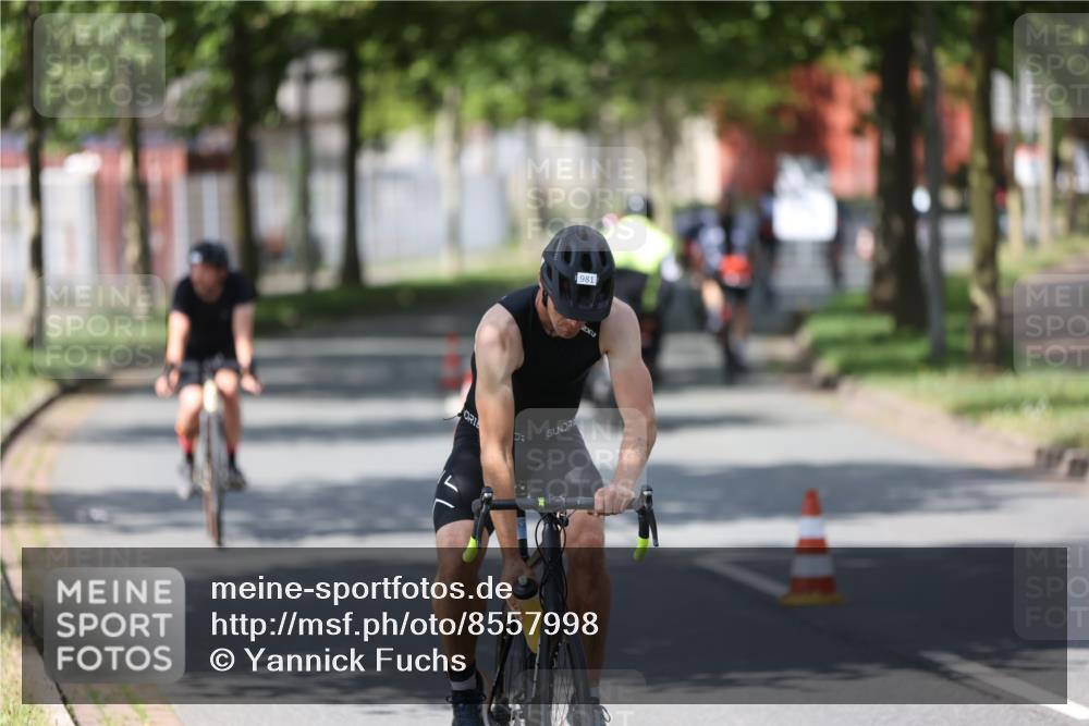 10.08.2025 - GEWOBA Citytriathlon Bremen Yannick Fuchs http://msf.ph/oto/8557998 10.08.2025 12:28:36 Radfahren 612, 622, 625, 629, 732, 812, 816, 828, 941, 980, 981 meine-sportfotos.de