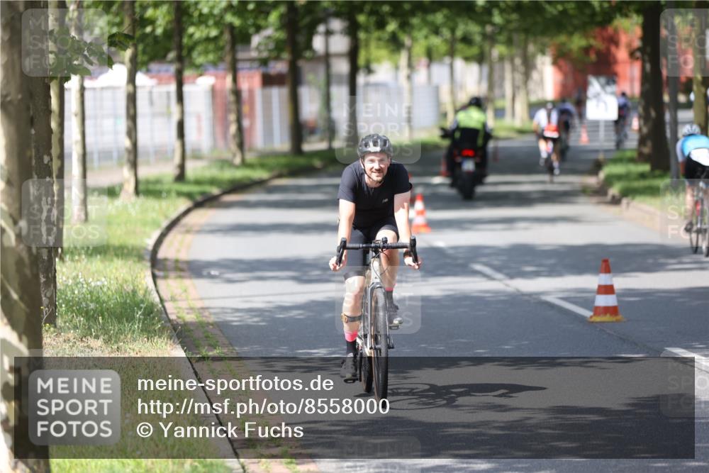 10.08.2025 - GEWOBA Citytriathlon Bremen Yannick Fuchs http://msf.ph/oto/8558000 10.08.2025 12:28:38 Radfahren 612, 622, 625, 629, 732, 812, 816, 828, 941, 980, 981 meine-sportfotos.de