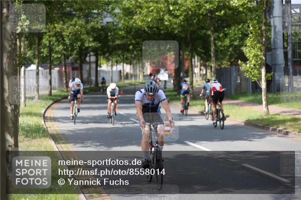 10.08.2025 - GEWOBA Citytriathlon Bremen Yannick Fuchs http://msf.ph/oto/8558014 10.08.2025 12:29:20 Radfahren 576, 583, 605, 656, 679, 771, 799, 1007, 1030 meine-sportfotos.de