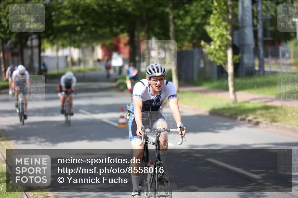 10.08.2025 - GEWOBA Citytriathlon Bremen Yannick Fuchs http://msf.ph/oto/8558016 10.08.2025 12:29:21 Radfahren 576, 583, 605, 656, 679, 687, 771, 799, 1007, 1030 meine-sportfotos.de