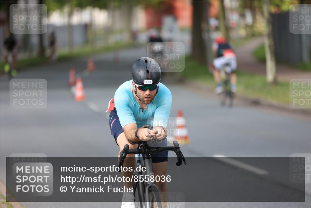 10.08.2025 - GEWOBA Citytriathlon Bremen Yannick Fuchs http://msf.ph/oto/8558036 10.08.2025 12:29:27 Radfahren 583, 605, 645, 656, 679, 687, 771, 799, 922, 927, 1007, 1030 meine-sportfotos.de