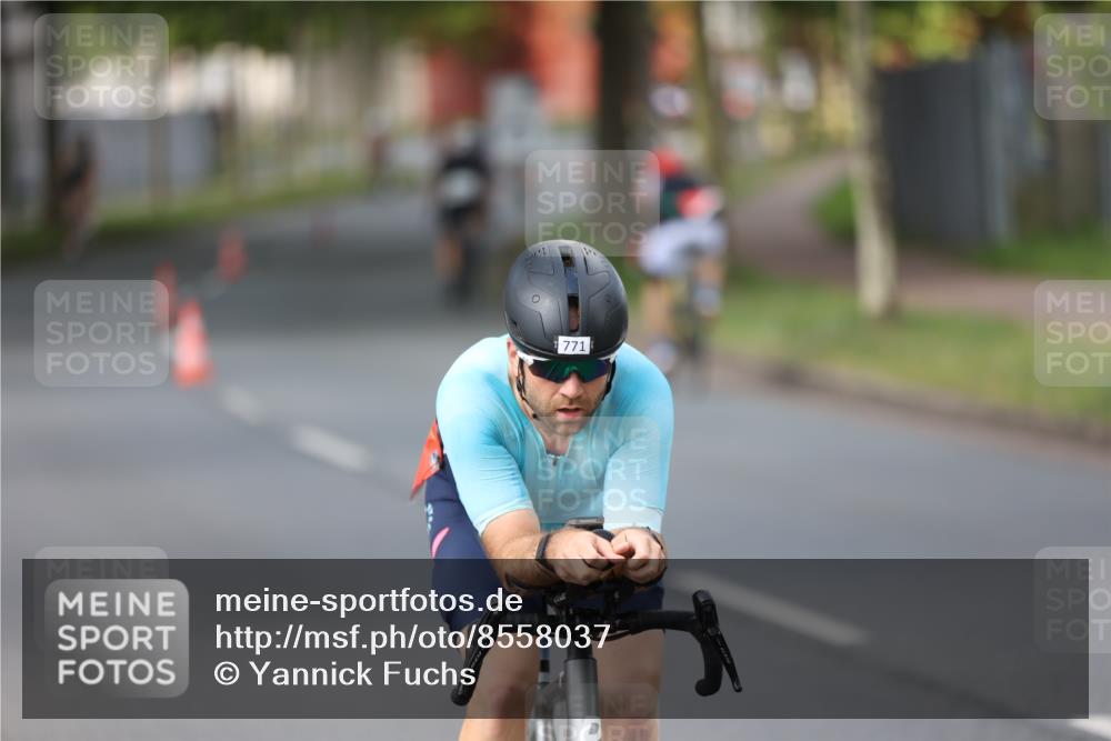 10.08.2025 - GEWOBA Citytriathlon Bremen Yannick Fuchs http://msf.ph/oto/8558037 10.08.2025 12:29:27 Radfahren 583, 605, 645, 656, 679, 687, 771, 799, 922, 927, 1007, 1030 meine-sportfotos.de