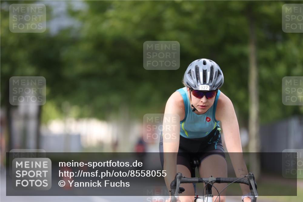 10.08.2025 - GEWOBA Citytriathlon Bremen Yannick Fuchs http://msf.ph/oto/8558055 10.08.2025 12:29:36 Radfahren 645, 679, 687, 751, 771, 922, 927, 1030 meine-sportfotos.de