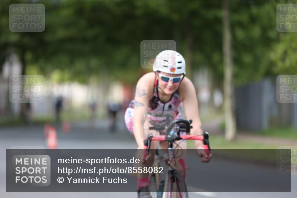 10.08.2025 - GEWOBA Citytriathlon Bremen Yannick Fuchs http://msf.ph/oto/8558082 10.08.2025 12:29:53 Radfahren 640, 675, 688, 699, 717, 751, 769, 875, 942, 960 meine-sportfotos.de