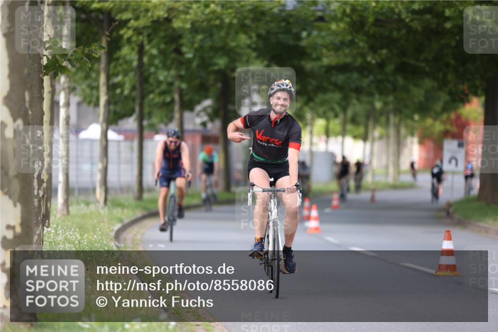 10.08.2025 - GEWOBA Citytriathlon Bremen Yannick Fuchs http://msf.ph/oto/8558086 10.08.2025 12:29:55 Radfahren 640, 675, 688, 699, 717, 751, 769, 875, 942, 960 meine-sportfotos.de