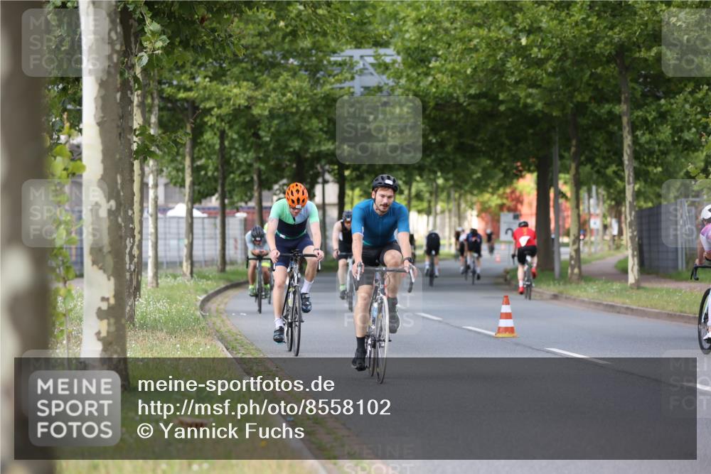 10.08.2025 - GEWOBA Citytriathlon Bremen Yannick Fuchs http://msf.ph/oto/8558102 10.08.2025 12:30:00 Radfahren 640, 675, 688, 699, 717, 760, 769, 875, 884, 942, 960 meine-sportfotos.de