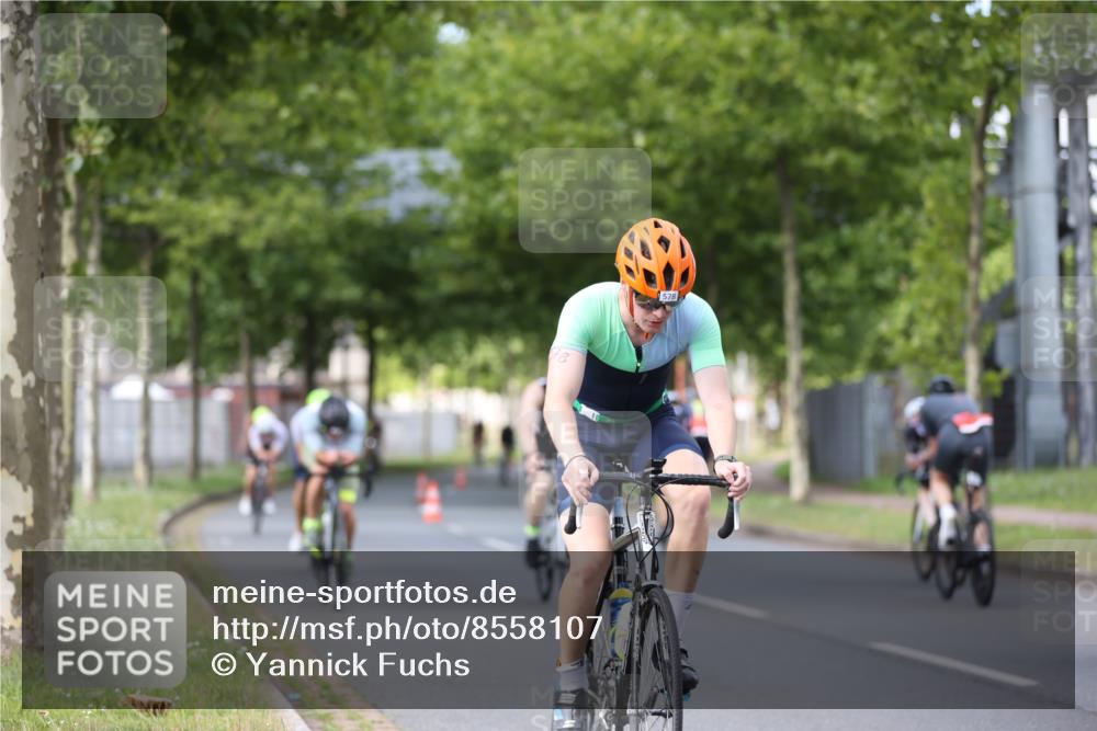 10.08.2025 - GEWOBA Citytriathlon Bremen Yannick Fuchs http://msf.ph/oto/8558107 10.08.2025 12:30:01 Radfahren 640, 675, 688, 699, 717, 760, 769, 875, 884, 942, 960 meine-sportfotos.de
