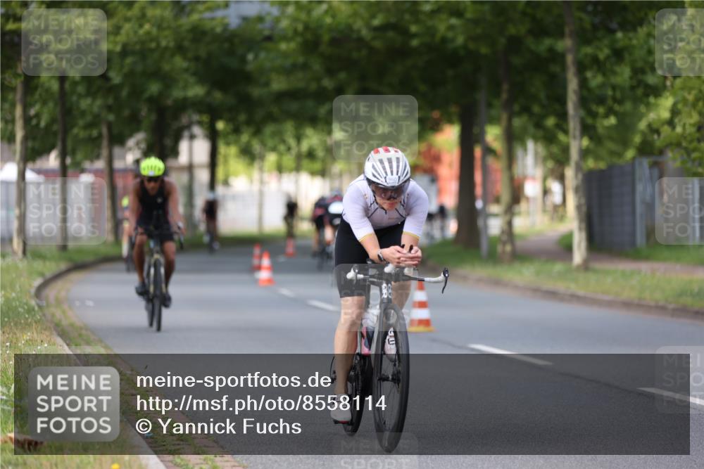10.08.2025 - GEWOBA Citytriathlon Bremen Yannick Fuchs http://msf.ph/oto/8558114 10.08.2025 12:30:04 Radfahren 640, 675, 688, 699, 717, 760, 769, 875, 884, 935, 960, 1013 meine-sportfotos.de