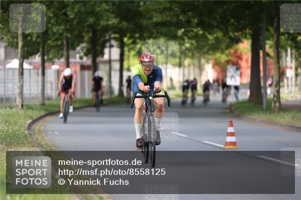 10.08.2025 - GEWOBA Citytriathlon Bremen Yannick Fuchs http://msf.ph/oto/8558125 10.08.2025 12:30:07 Radfahren 640, 675, 699, 717, 722, 760, 769, 875, 884, 935, 960, 1013 meine-sportfotos.de