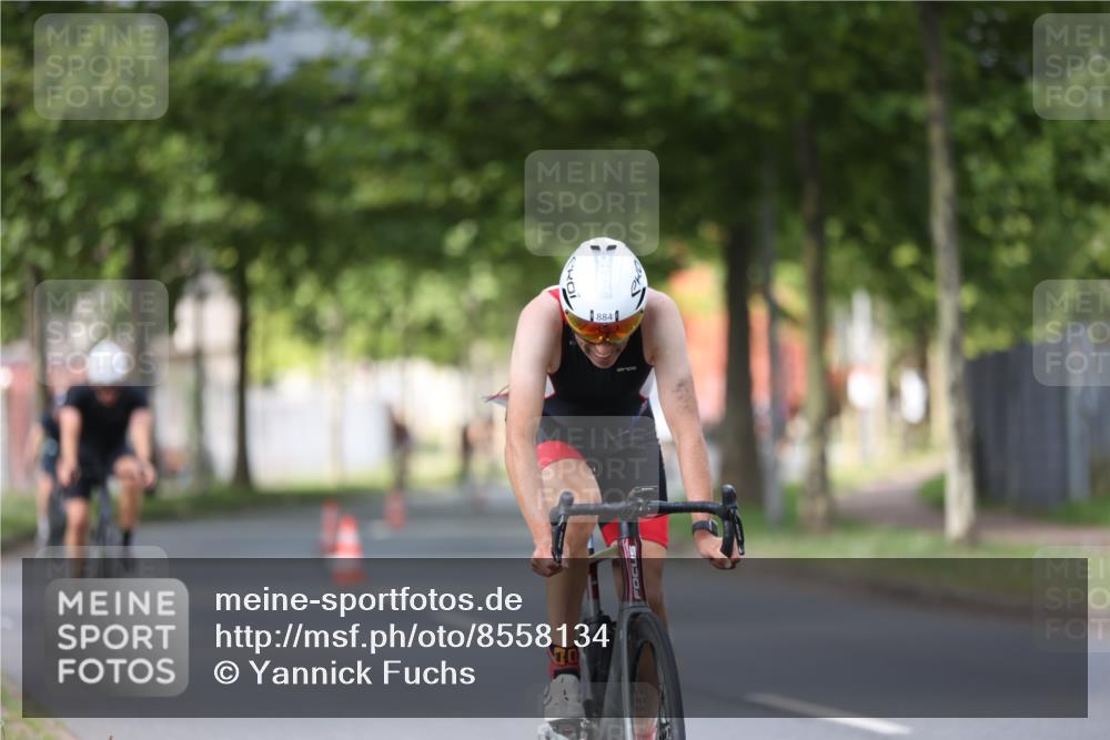10.08.2025 - GEWOBA Citytriathlon Bremen Yannick Fuchs http://msf.ph/oto/8558134 10.08.2025 12:30:11 Radfahren 640, 675, 717, 722, 745, 760, 769, 823, 875, 884, 935, 943, 960, 1013 meine-sportfotos.de