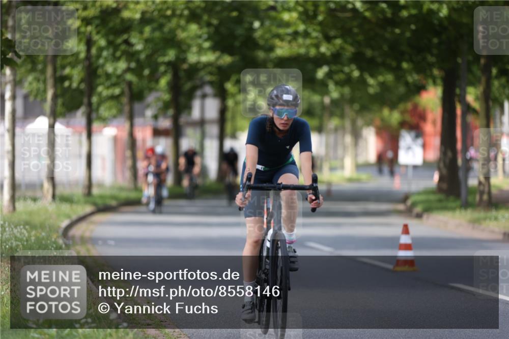 10.08.2025 - GEWOBA Citytriathlon Bremen Yannick Fuchs http://msf.ph/oto/8558146 10.08.2025 12:30:15 Radfahren 640, 675, 717, 722, 733, 745, 760, 769, 823, 875, 884, 935, 943, 960, 1013 meine-sportfotos.de