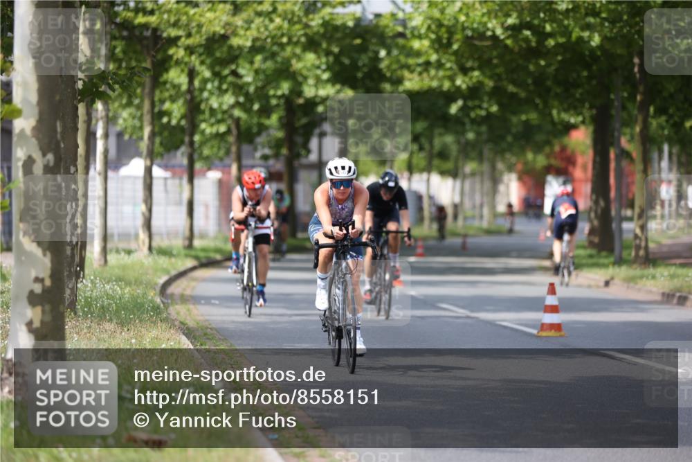 10.08.2025 - GEWOBA Citytriathlon Bremen Yannick Fuchs http://msf.ph/oto/8558151 10.08.2025 12:30:19 Radfahren 722, 733, 745, 760, 767, 823, 884, 932, 935, 943, 1013 meine-sportfotos.de