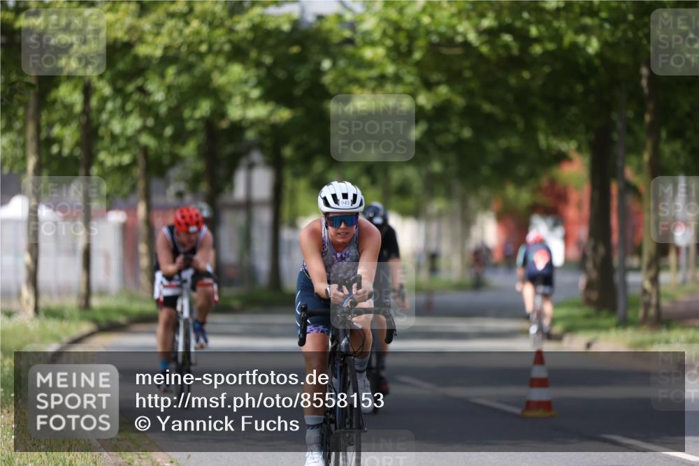 10.08.2025 - GEWOBA Citytriathlon Bremen Yannick Fuchs http://msf.ph/oto/8558153 10.08.2025 12:30:19 Radfahren 722, 733, 745, 760, 767, 823, 884, 932, 935, 943, 1013 meine-sportfotos.de