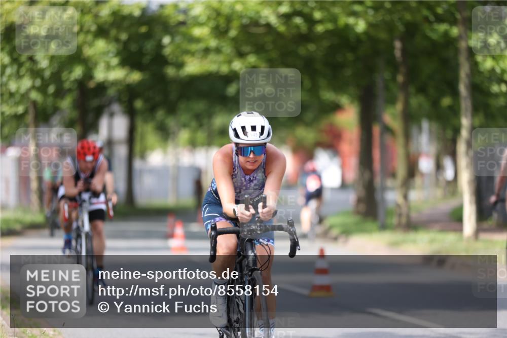 10.08.2025 - GEWOBA Citytriathlon Bremen Yannick Fuchs http://msf.ph/oto/8558154 10.08.2025 12:30:19 Radfahren 722, 733, 745, 760, 767, 823, 884, 932, 935, 943, 1013 meine-sportfotos.de