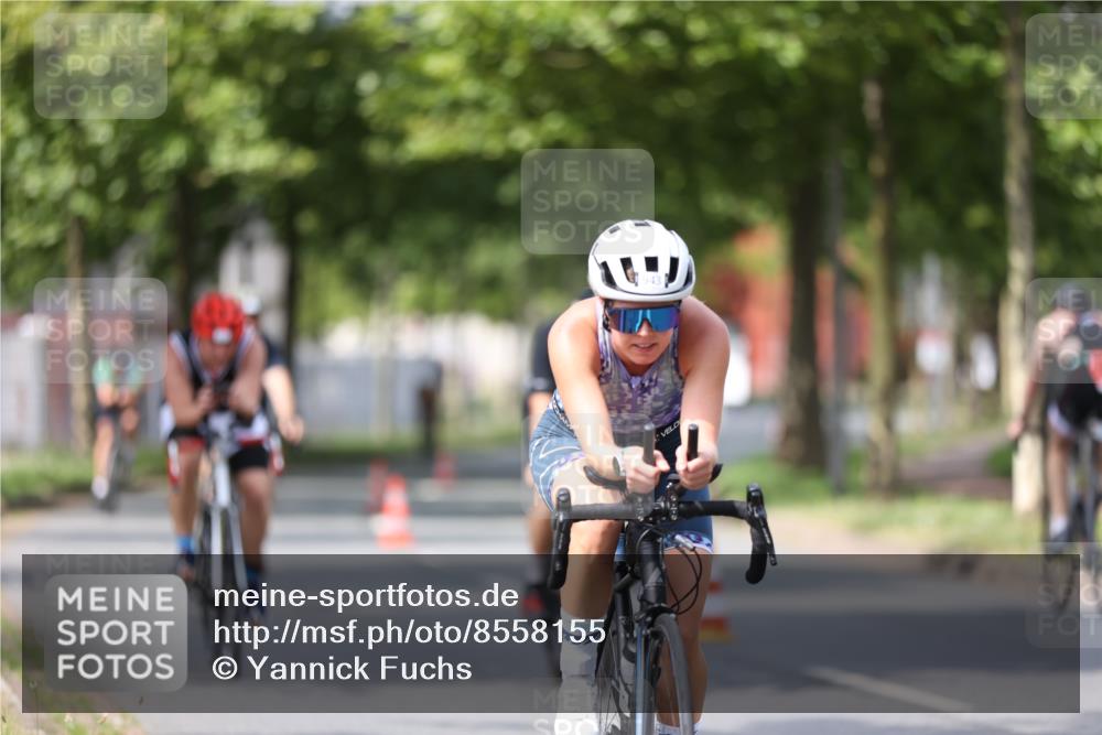 10.08.2025 - GEWOBA Citytriathlon Bremen Yannick Fuchs http://msf.ph/oto/8558155 10.08.2025 12:30:19 Radfahren 722, 733, 745, 760, 767, 823, 884, 932, 935, 943, 1013 meine-sportfotos.de